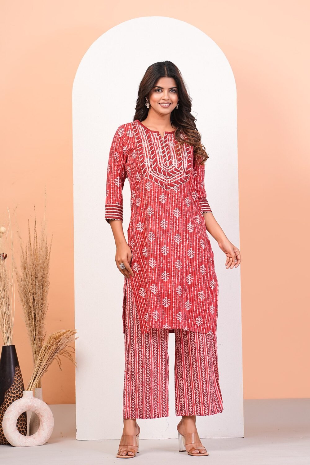 Red Katha Printed Kurta Set With Gota Lace Detailing