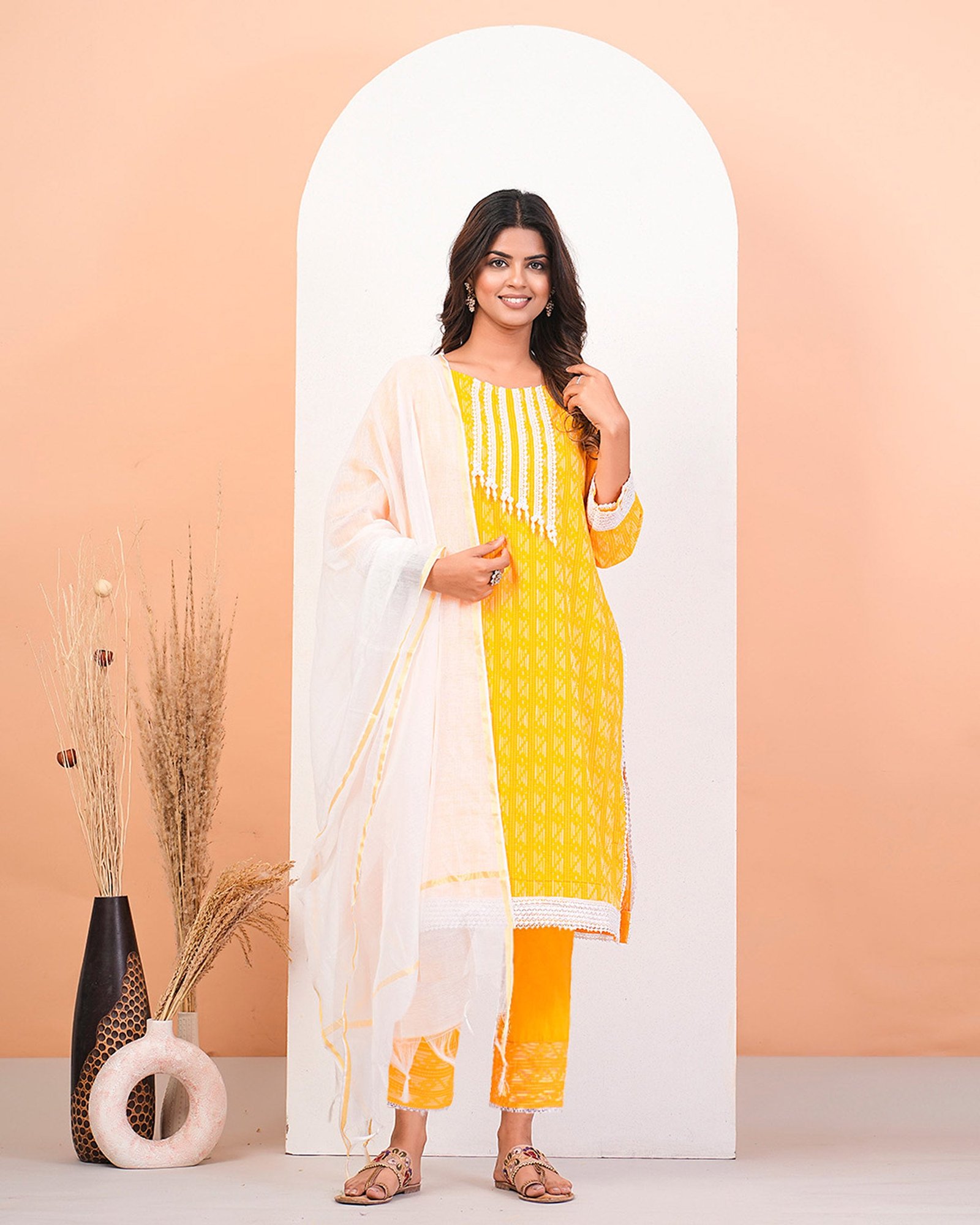 Yellow Katha Kurta Set With Lace Detailing And Dupatta