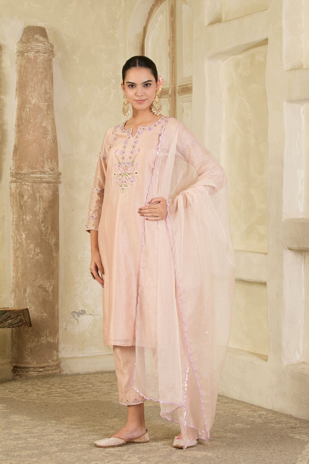 Beige Hand Embroidered Chanderi Kurta Set ( Set of 3 )