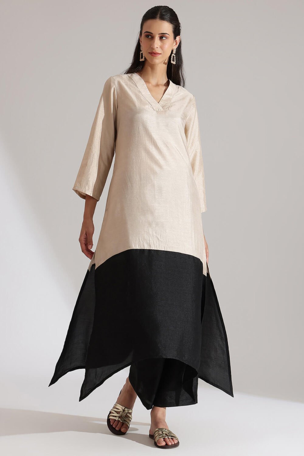Silk Blend Colourblock Kurta Set - Cream & Black