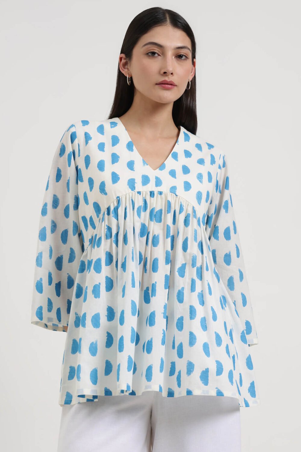 Cotton Geometric V-neck Top - Off White and Blue