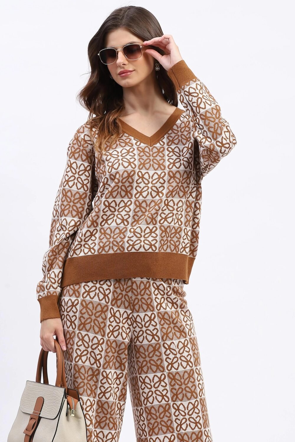 Chic Winter Pullover Set