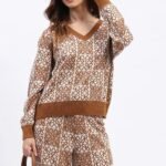 Chic Winter Pullover Set