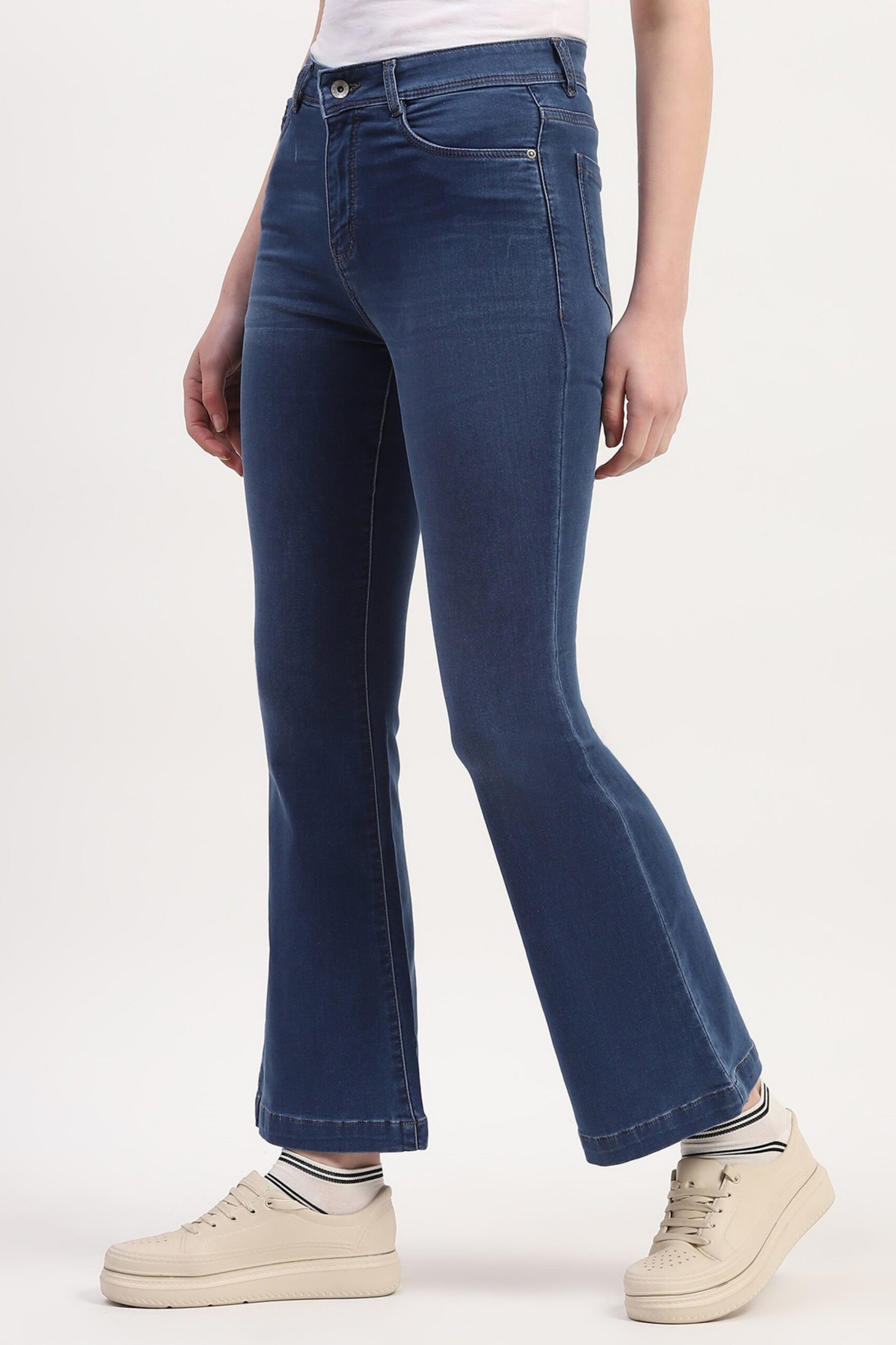 Blue Denim Solid Jeans