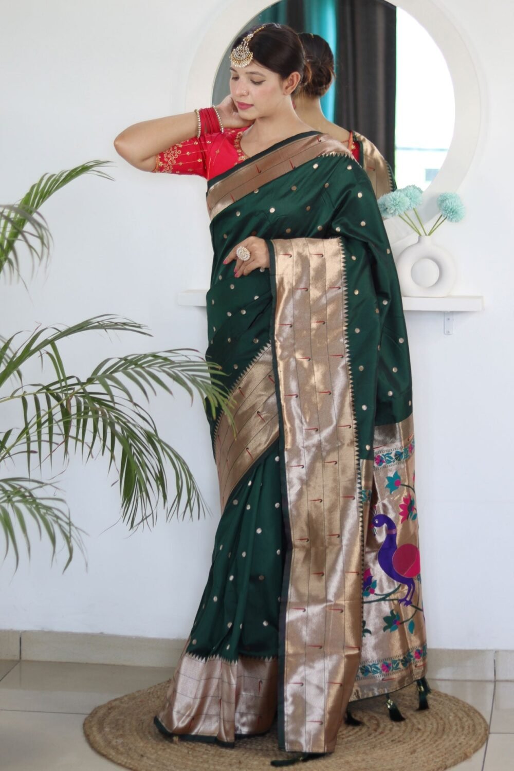 Green Paithani Silk Woven Jacquard Saree With Maroon Embroidered Art Silk Blouse