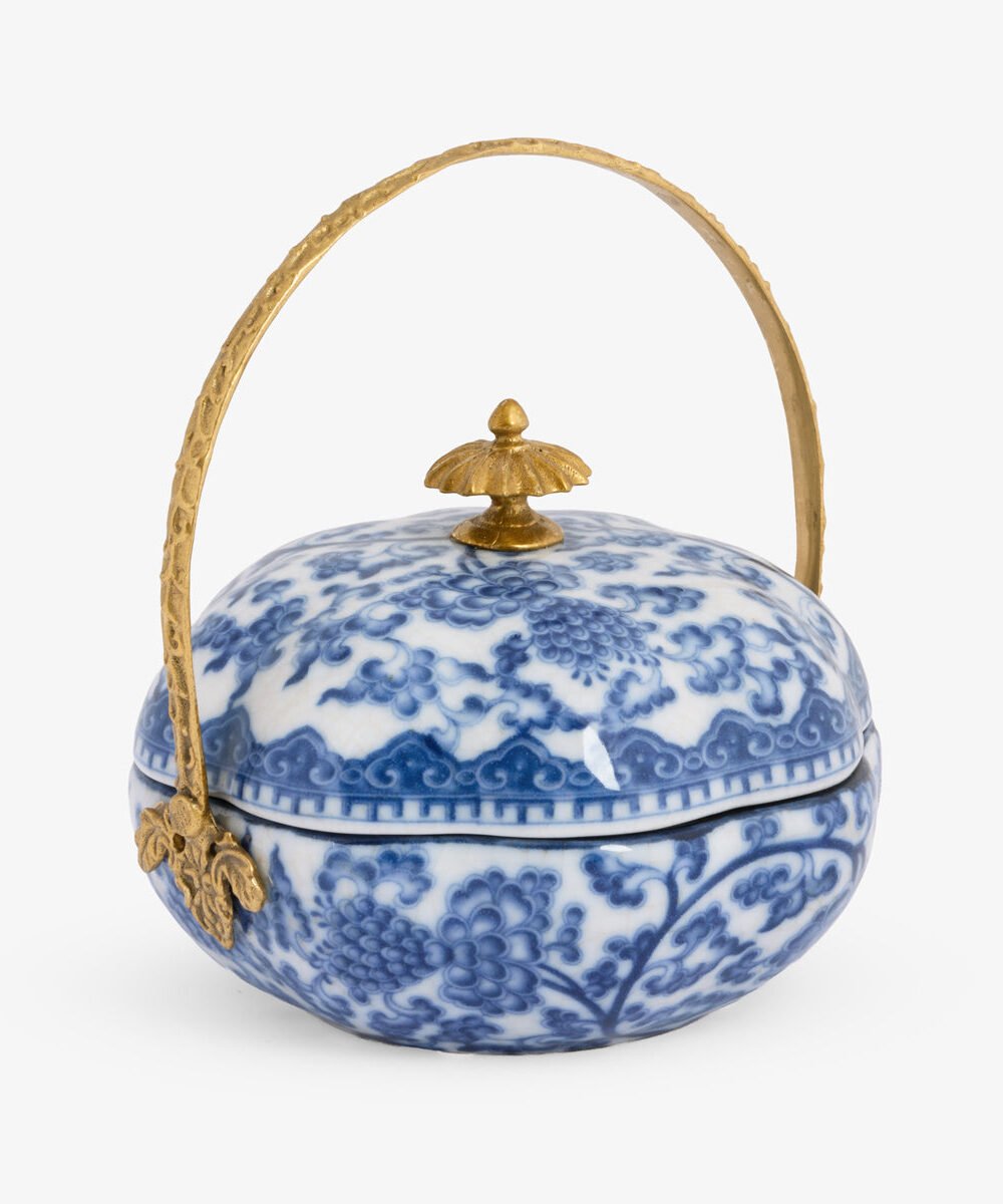 Barclay Basket With Brass Handle