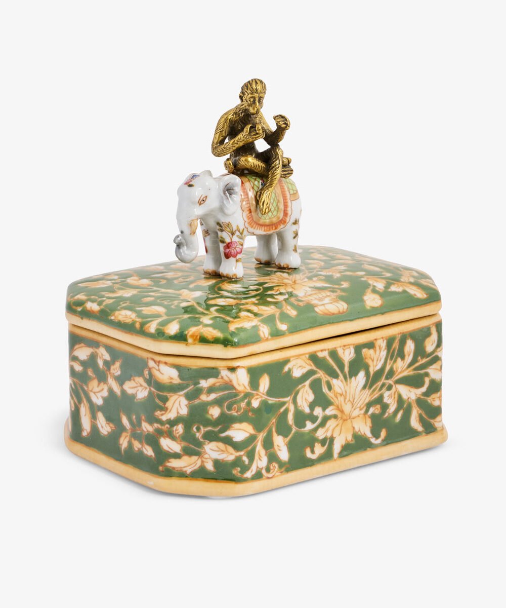 Barclay Rectangular Box With Elephant Lid